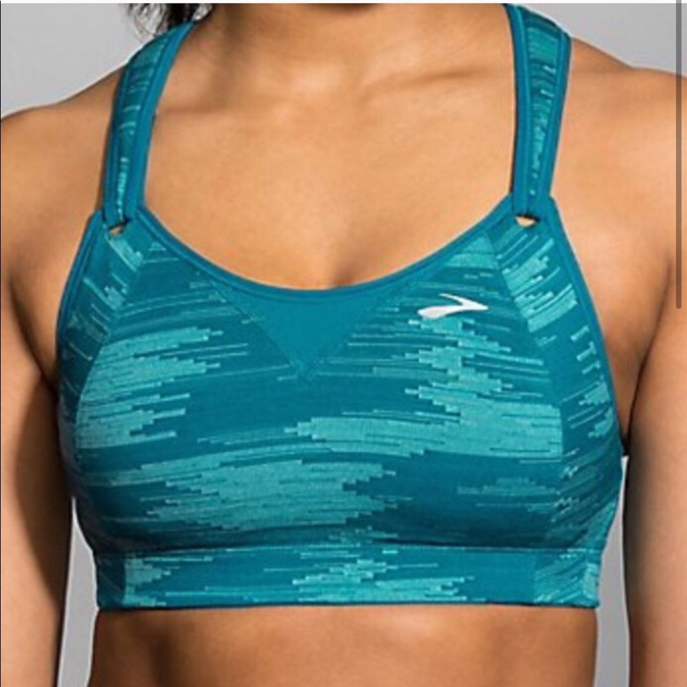 supportive sports bra made by Moving Comfort